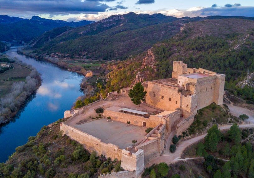 Castillo de Monzón, Spain